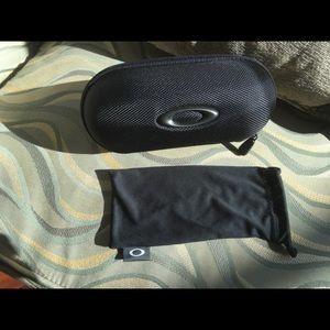 Oakley sunglasses case case😎☀️